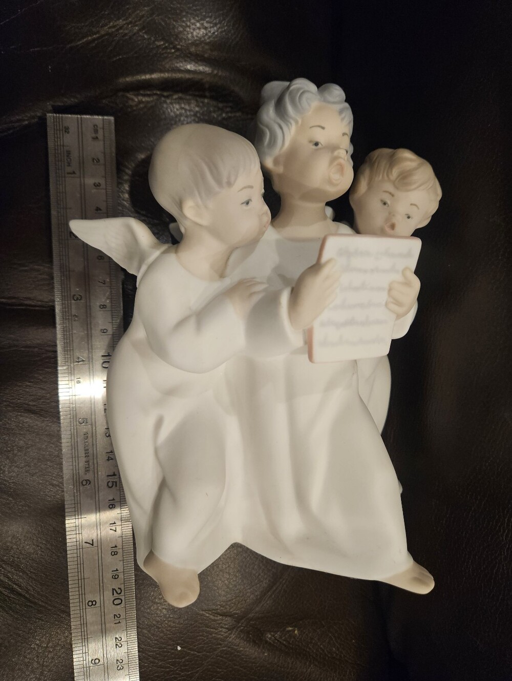 Lladro White Porcelain Figurine Of Singing Angels- Matte - Picture 5 of 6